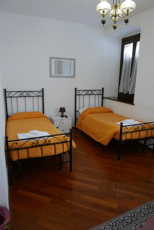 Bed and Breakfast Ai Tre Portoni Trento Exterior foto